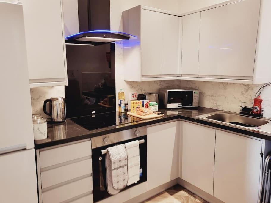 Ferienwohnung High Street, 2 Bed, Newly Refurb Royal Royal Leamington Spa Exterior foto